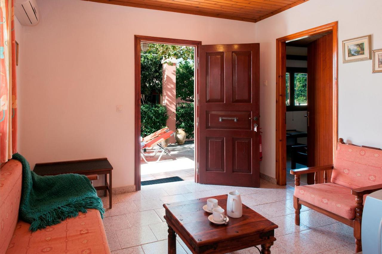 Amalia Cottages Agios Gordios  Eksteriør billede